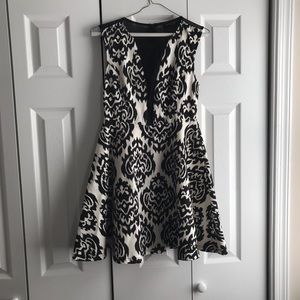 Black & Ivory Akira Chicago Dress
